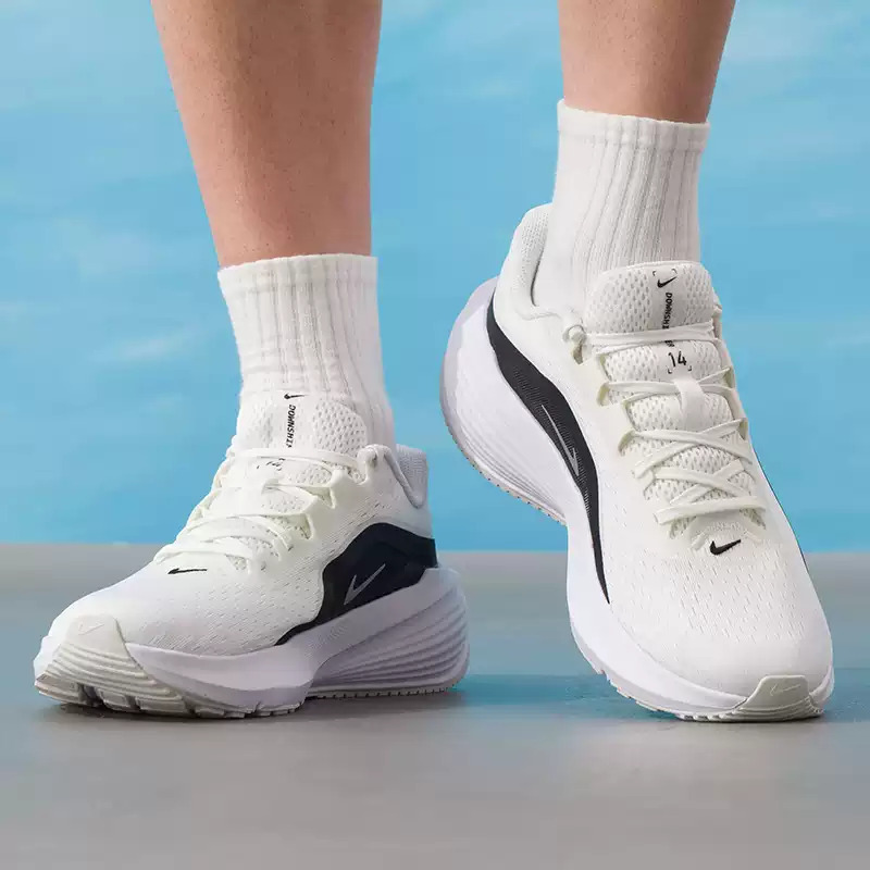 NIKE DOWNSHIFTER 14 Chaussures - Lightweight Road Running Shoes avis et prix