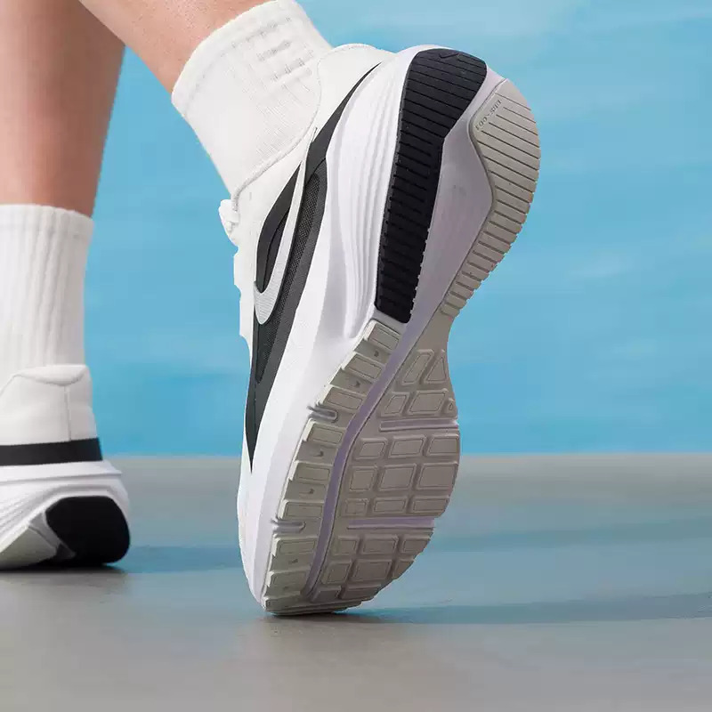 NIKE DOWNSHIFTER 14 Chaussures - Lightweight Road Running Shoes avis et prix