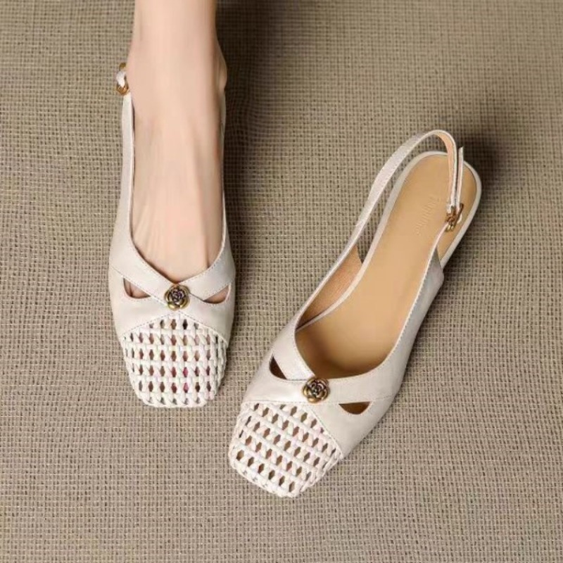 Sandales à bout fermé de style - Sandals avis et prix